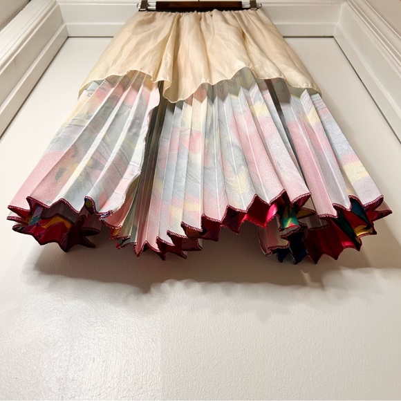 Multicolored Abstract Satin Pleated Skirt - Size Small - Picture 7 of 11